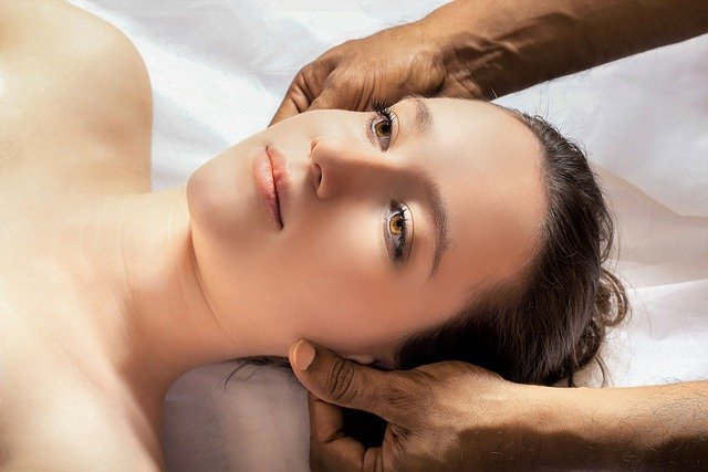 Teilkörpermassage - Kopf- und Gesichtsmassage Teilkörpermassage - Kopf- und Gesichtsmassage